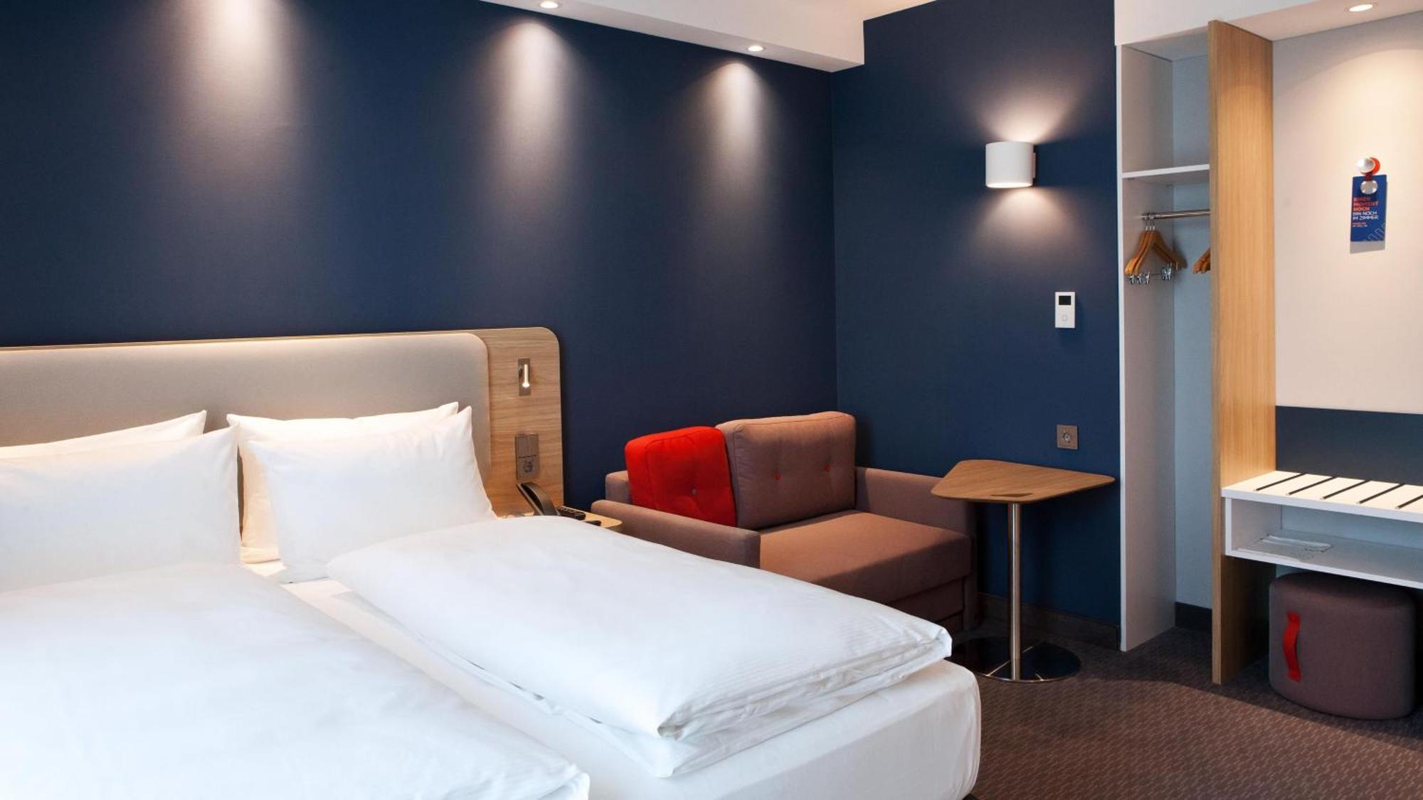 Holiday Inn Express - Ремшейд Экстерьер фото